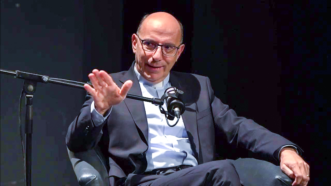 القس متري الراهب: العنف البنيوي الذي تصنعه الأنظمة هو العنصر المغيّب في مقاربات السلام